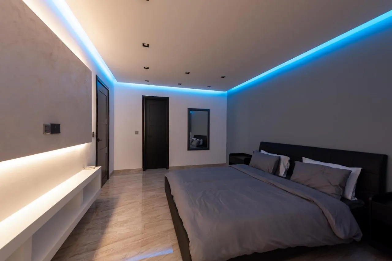 Luxury 2 Bed Apartment In The Heart Of St Julians San Ġiljan