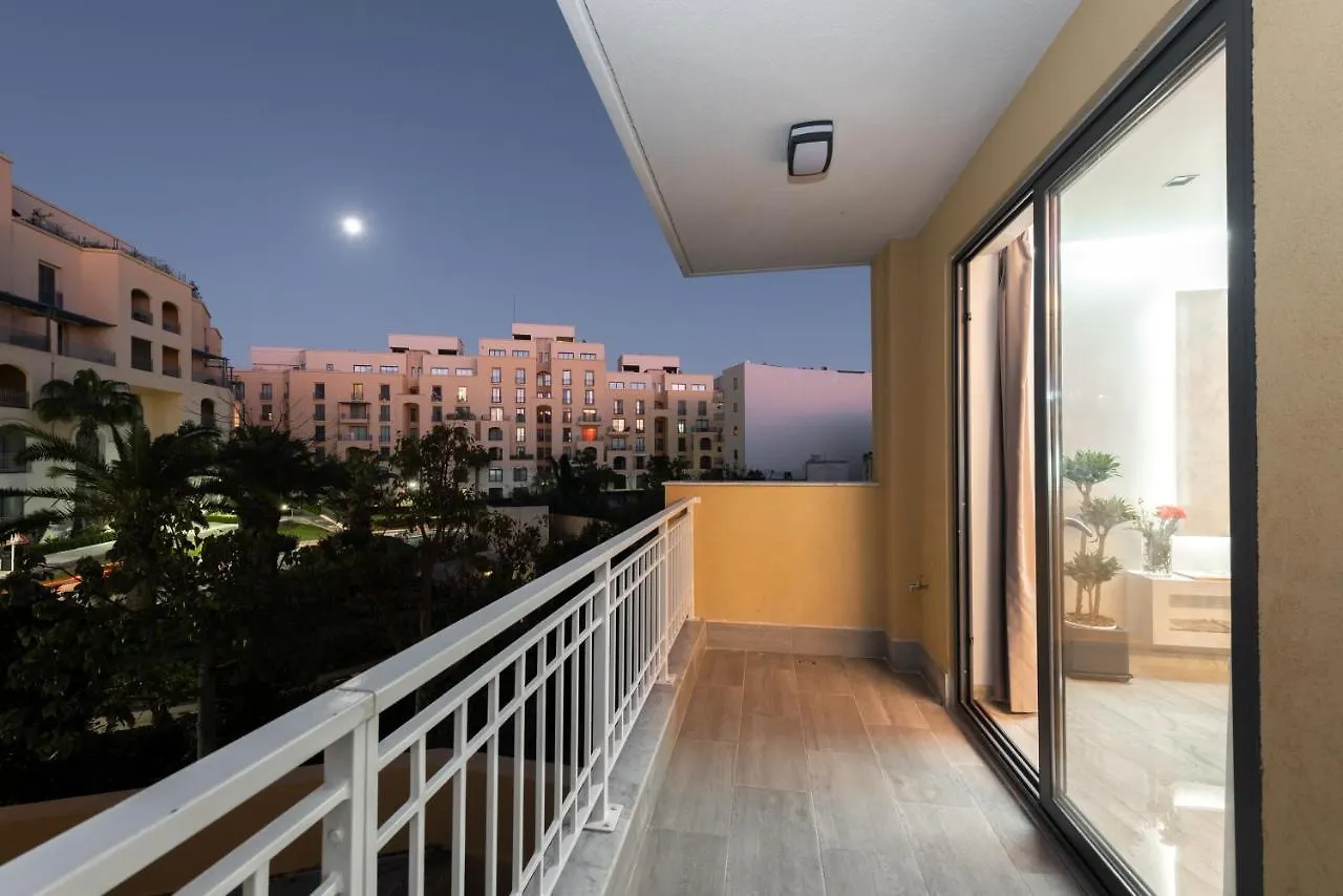 Luxury 2 Bed Apartment In The Heart Of St Julians Saint Julian's 0*,