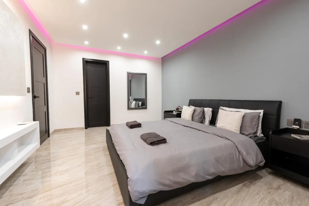 Luxury 2 Bed Apartment In The Heart Of St Julians San Ġiljan