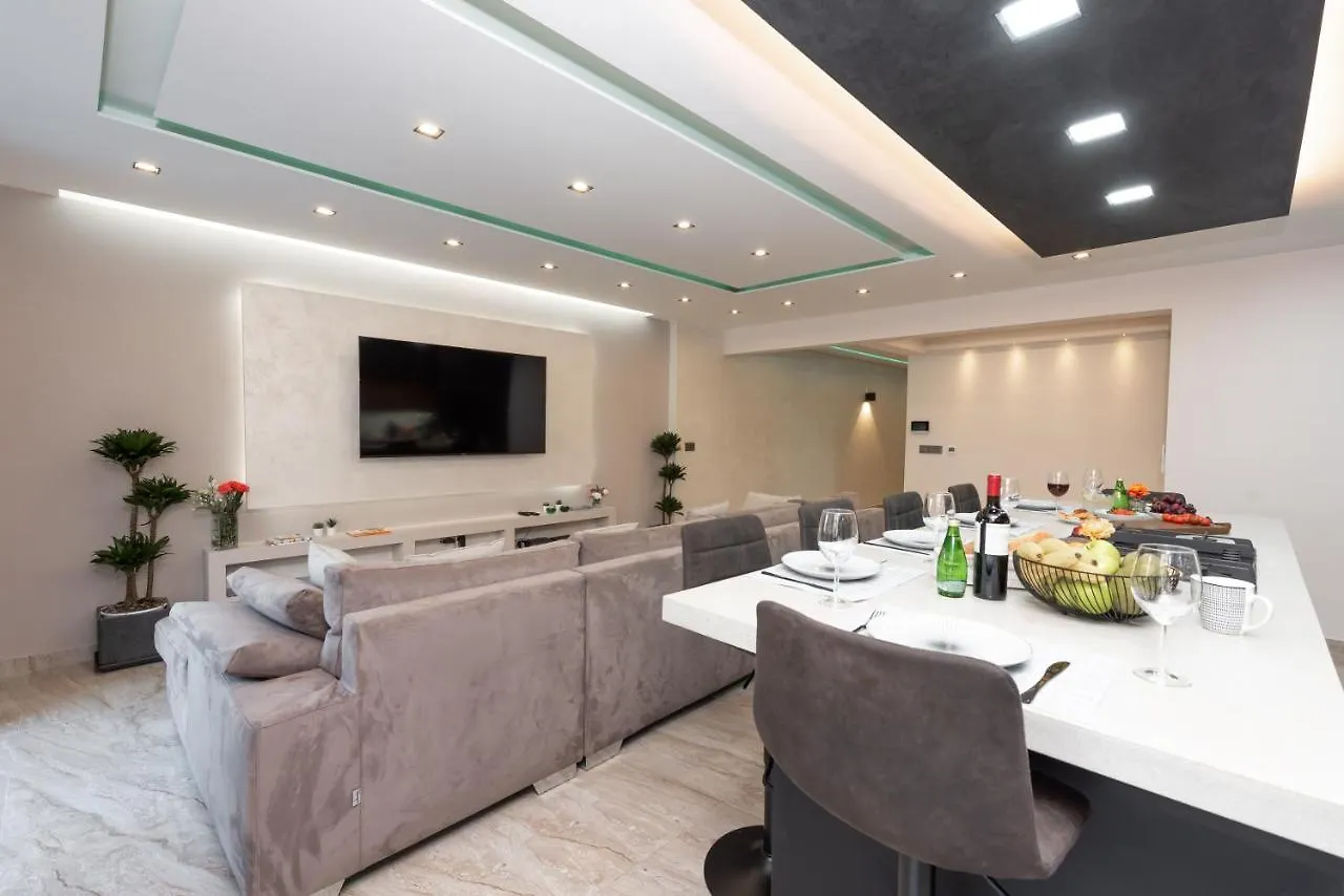 Luxury 2 Bed Apartment In The Heart Of St Julians Saint Julian's